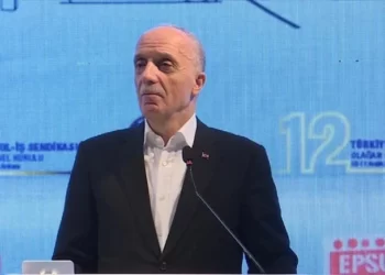 Türk-İş asgari ücret pazarlığına 4 işçiyle katılacak