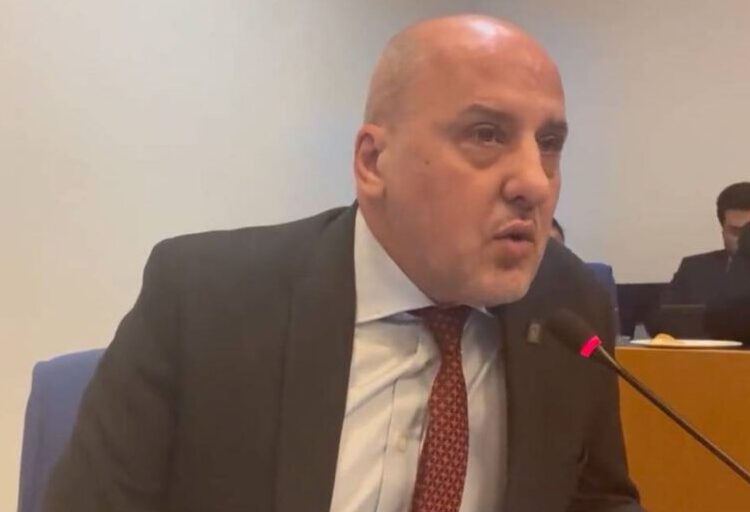 TİP’li Ahmet Şık: Yargıda Adalet Bakanı’nı da aşan bir savaş var
