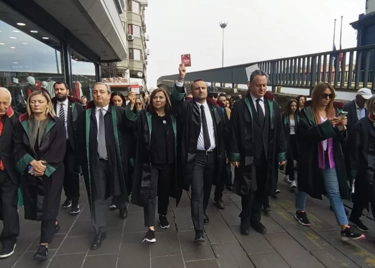 Ankara Barosu'dan Yargıtay önünde protesto 1 Ankara Barosu’dan Yargıtay önünde protesto