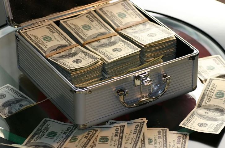 Euro 30'a dayandı, dolarda yükseliş sürüyor 1 Euro 30’a dayandı, dolarda yükseliş sürüyor