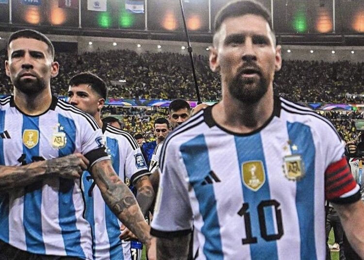 Brezilya-Arjantin maçında ortalık karıştı, Messi takımı sahadan çekti 1 Brezilya-Arjantin maçında ortalık karıştı, Messi takımı sahadan çekti
