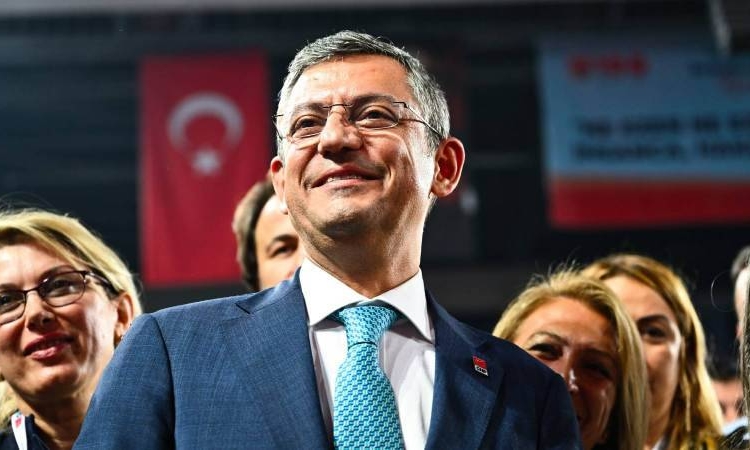 Özgür Özel'den siyasi tutuklulara mektup: Dostlara özgürlük sözüm var 1 Özgür Özel’den siyasi tutuklulara mektup: Dostlara özgürlük sözüm var