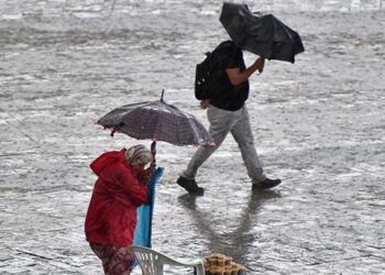 66 kent için sağanak yağış ve fırtına uyarısı: 3 bölgeye kar geliyor 8 66 kent için sağanak yağış ve fırtına uyarısı: 3 bölgeye kar geliyor