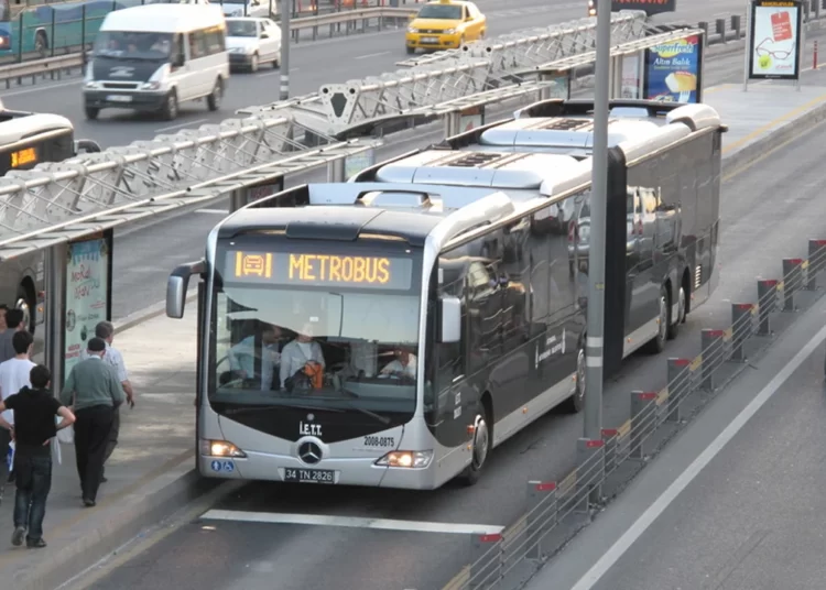 İBB'ye 131 milyon liralık ücretsiz yolcu taşıma cezası 1 İBB’ye 131 milyon liralık ücretsiz yolcu taşıma cezası