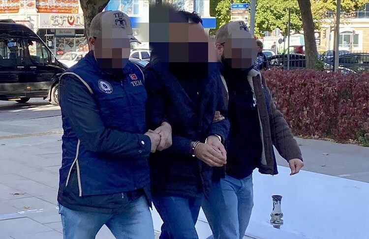 تركيا.. القبض على قيادي بتنظيم "داعش" 1 تركيا.. القبض على قيادي بتنظيم “داعش”