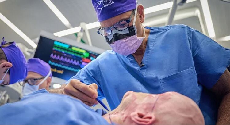 إنجاز طبي غير مسبوق.. تفاصيل أول عملية زراعة عين كاملة