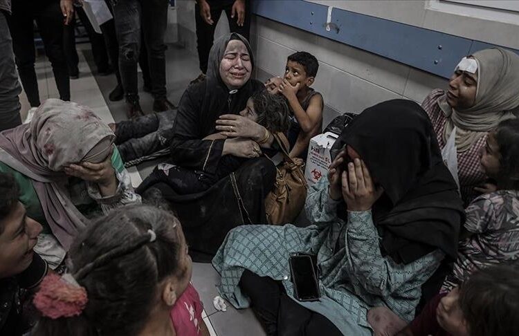 القوات الإسرائيلية تطالب بإخلاء مجمع الشفاء بغزة فورا.. والجيش: توجهوا غرباً 1 القوات الإسرائيلية تطالب بإخلاء مجمع الشفاء بغزة فورا.. والجيش: توجهوا غرباً