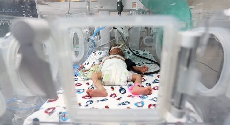 أوضاع مأساوية في مستشفيات غزة.. مرضى في الشوارع بدون رعاية