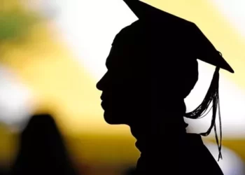 Beyin göçü sorunu derinleşiyor! 12 bin akademisyen ülkeyi terk etti
