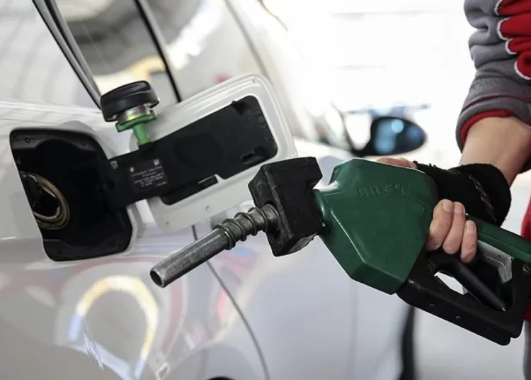 Benzine zam geldi 1 Akaryakıt fiyatlarına bu hafta yeni zamlar geliyor