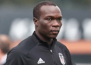 Kamil Aslan’ın kulis haberi… Beşiktaşlı Aboubakar, Paris’e saç ektirmeye gitmiş