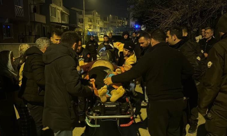 Aile üyeleri uyurken babasını pompalı tüfekle öldürdü