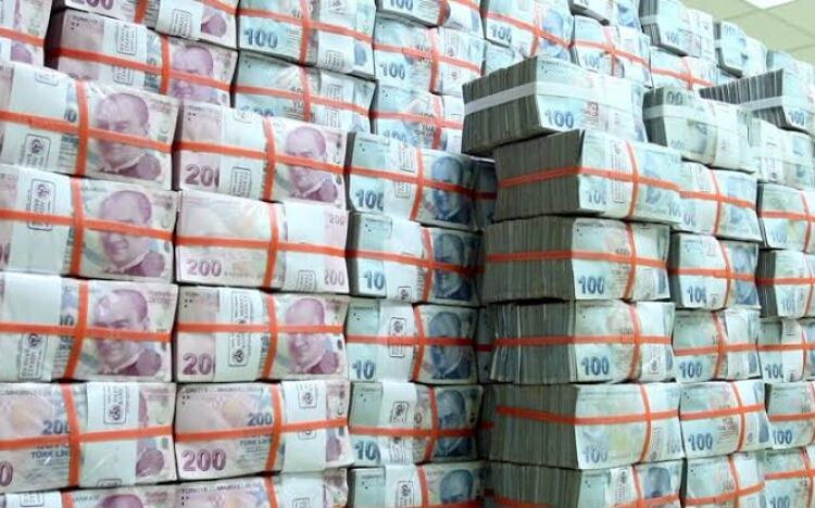 Bütçe açığını kapatmak için 3,6 trilyon lira yeni borç alınacak 1 Bütçe açığını kapatmak için 3,6 trilyon lira yeni borç alınacak