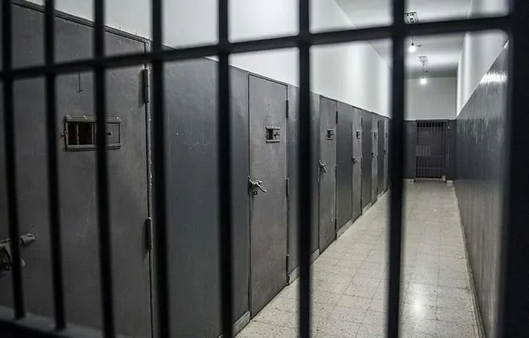 İnfaz sürelerini yatanların tahliyelerine keyfi engel!