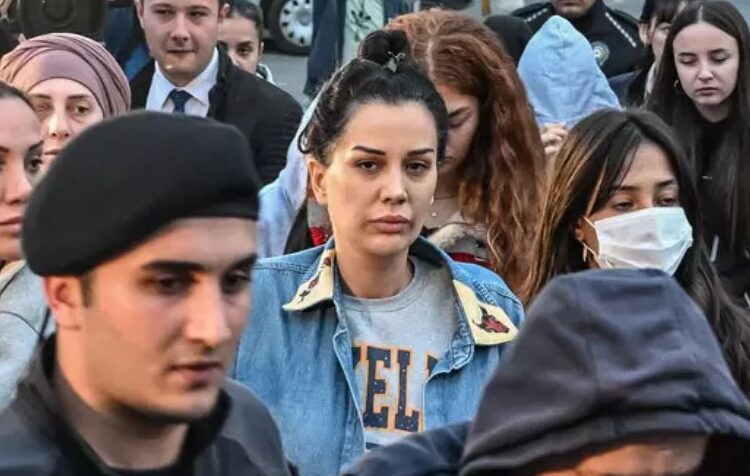 Avukatı açıkladı: Dilan Polat'ın felç olma ihtimali yüksek 1 Dilan Polat hapisten ne zaman çıkacağını astroloğuna sormuş