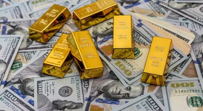 فوق 2100 دولار.. الذهب يحلق لمستويات تاريخية جديدة 1 فوق 2100 دولار.. الذهب يحلق لمستويات تاريخية جديدة