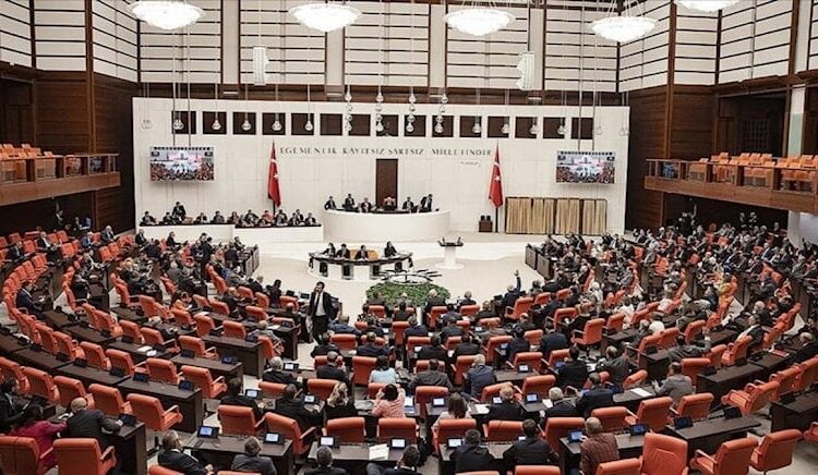 Türk askerinin Libya’daki mesaisini 2 yıl daha uzatan tezkere Meclis’te kabul edildi 1 Türk askerinin Libya’daki mesaisini 2 yıl daha uzatan tezkere Meclis’te kabul edildi