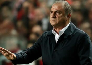 Fiorentina Başkanı, Terim’e tekme attı iddiası