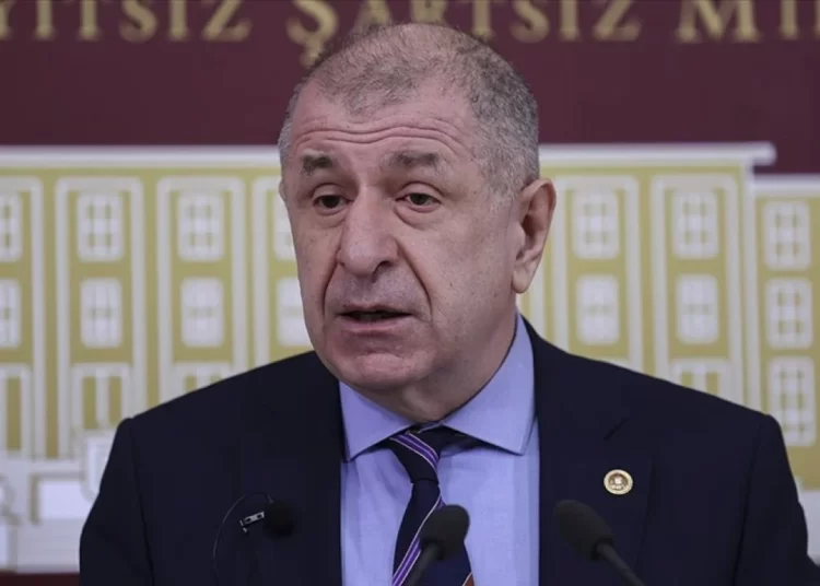 Ümit Özdağ, Zafer Partisi’nin İstanbul adayını açıkladı 1 Ümit Özdağ hakkında soruşturma başlatıldı: ‘Halkı kin ve düşmanlığa tahrik’