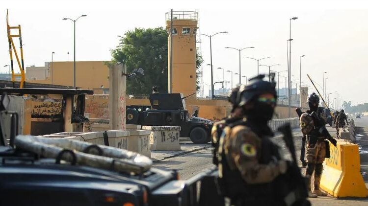 أكبر بكثير مما يعتقد.. تفاصيل الهجوم على سفارة أميركا ببغداد