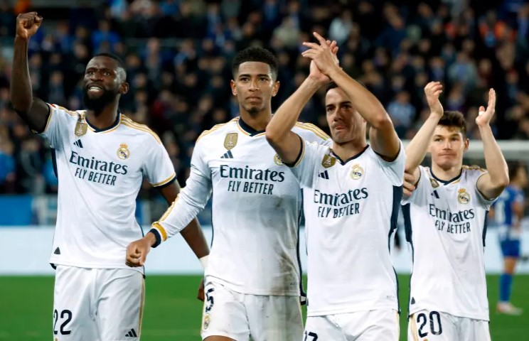 ريال مدريد يخطف فوزا قاتلا من ألافيس وينهي 2023 بصدارة الليغا 1 ريال مدريد يخطف فوزا قاتلا من ألافيس وينهي 2023 بصدارة الليغا