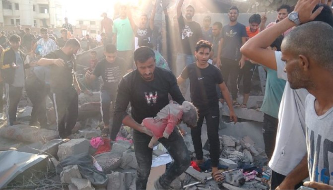 عشرات الشهداء والمصابين في مجزرة جديدة بجباليا وقصف عنيف على خان يونس والشجاعية 1 عشرات الشهداء والمصابين في مجزرة جديدة بجباليا وقصف عنيف على خان يونس والشجاعية