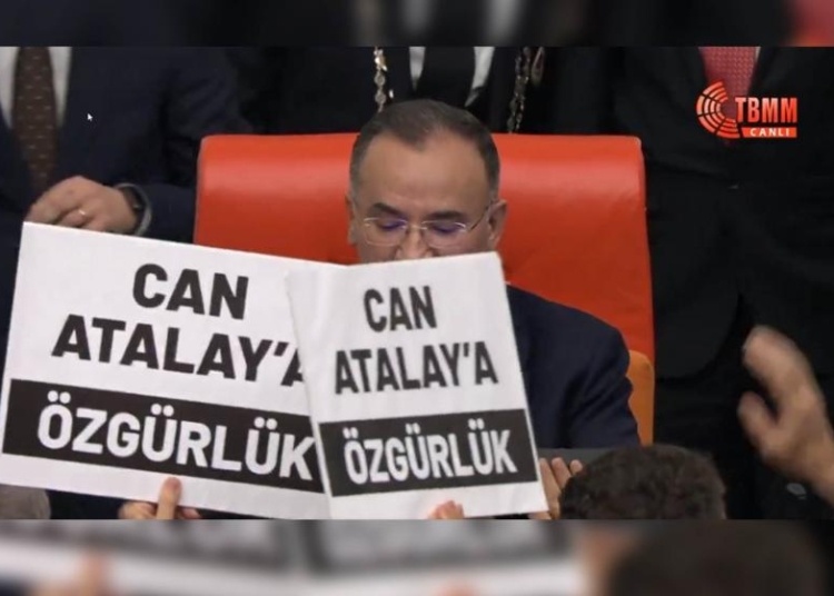 Siyasilerden Can Atalay’ın vekilliğinin düşürülmesine tepki: ‘Halk iradesine darbe’