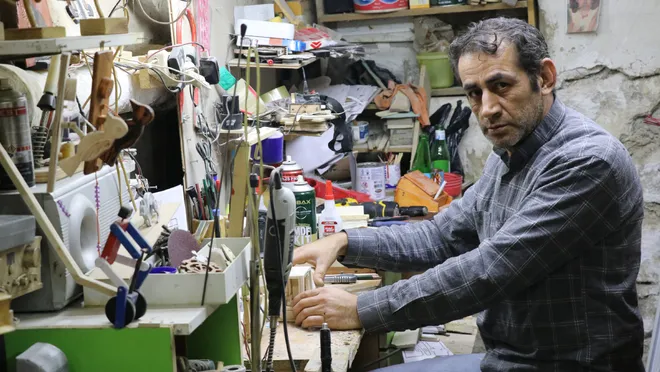 Evinin bodrumunda 500'den fazla ahşap maket yaptı 1 Evinin bodrumunda 500’den fazla ahşap maket yaptı