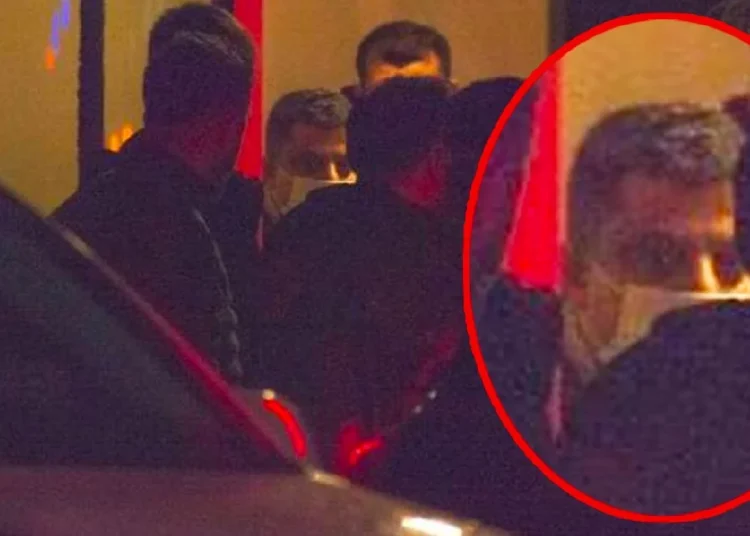 Annesi hastalanan Selahattin Demirtaş, Diyarbakır'a götürüldü 1 Annesi hastalanan Selahattin Demirtaş, Diyarbakır’a götürüldü