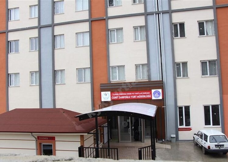 Düzce’deki KYK yurdunda 10 gündür sıcak su yok, öğrenciler perişan 1 Düzce’deki KYK yurdunda 10 gündür sıcak su yok, öğrenciler perişan