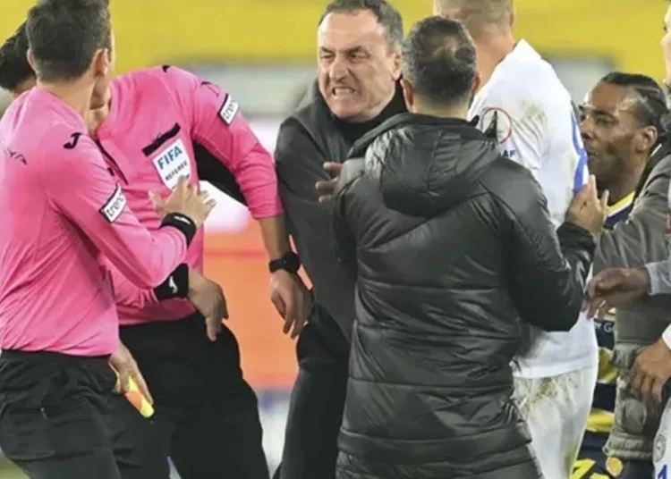 Yumrukçu Başkan'ın futboldan men cezası onandı 1 Yumrukçu Başkan’ın futboldan men cezası onandı