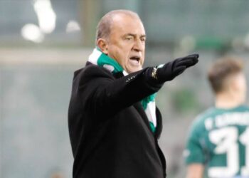 Fatih Terim'li Panathinaikos uzatmada yıkıldı, liderliği PAOK'a kaptırdı 5 Fatih Terim’li Panathinaikos uzatmada yıkıldı, liderliği PAOK’a kaptırdı