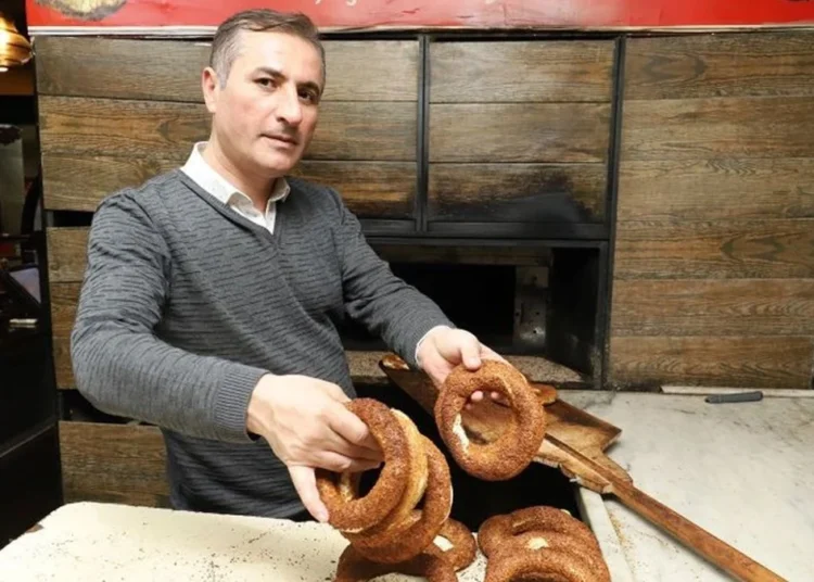 Ankara simidi 15 lira oldu! Fakirin kahvaltısı olmaktan çıktı