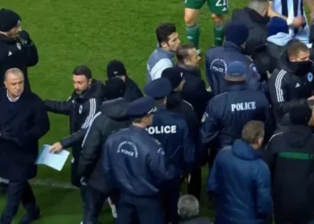 Panathinaikos yenildi, Fatih Terim çıldırdı 3 Panathinaikos yenildi, Fatih Terim çıldırdı