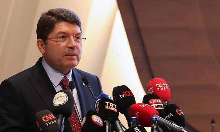 Adalet Bakanı Yılmaz Tunç'tan "torpil" açıklaması 1 Adalet Bakanı Tunç: Hâkim ve savcı, milletin hizmetinde olduğunu unutmamalı