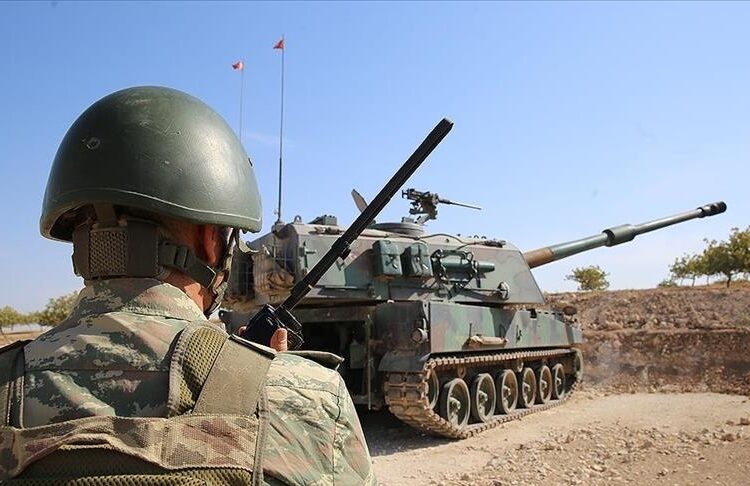 الدفاع التركية: تحييد 5 إرهابيين من "بي كي كي" شمال سوريا 1 الدفاع التركية: تحييد 5 إرهابيين من “بي كي كي” شمال سوريا