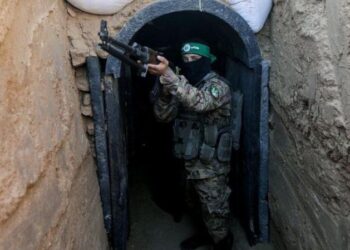 صحف عالمية: إسرائيل عاجزة عن حسم “معركة الأنفاق” في غزة