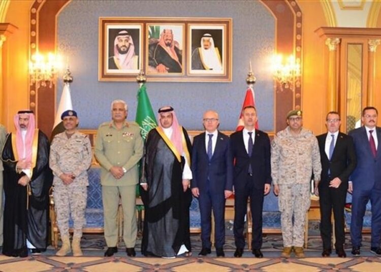 اجتماع سعودي تركي باكستاني لتعزيز التعاون الدفاعي 1 اجتماع سعودي تركي باكستاني لتعزيز التعاون الدفاعي