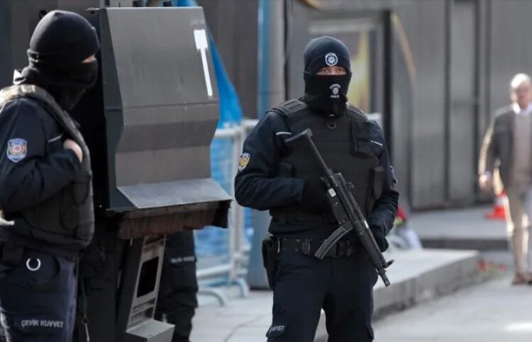 تركيا توقف 56 مشتبها به مطلوبين من 18 دولة بعضها عربية