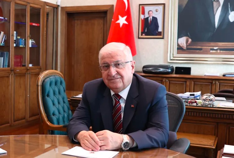 وزير الدفاع التركي للجزيرة نت: هذا موقفنا من حرب غزة والتوترات بالبحر الأحمر 1 وزير الدفاع التركي للجزيرة نت: هذا موقفنا من حرب غزة والتوترات بالبحر الأحمر