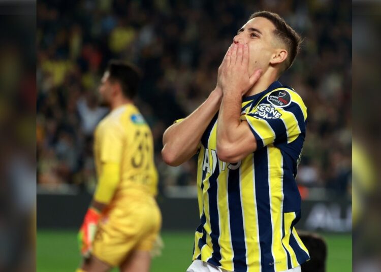 Fenerbahçe'de ayrılık: Emre Mor Karagümrük'te 1 Fenerbahçe’de ayrılık: Emre Mor Karagümrük’te