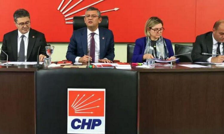 Tekrar aday gösterilmeyen Tunç Soyer’e Özgür Özel’den yeni teklif