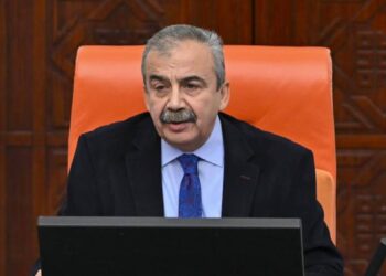 Sırrı Süreyya Önder’den İzmir adaylığı iddialarına yanıt