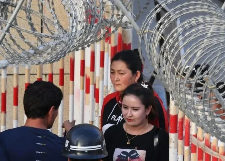 Çin zulmü durdurulamıyor! Binlerce Uygur Türkü kadın Kur’an okuduğu için hapis 1 Çin zulmü durdurulamıyor! Binlerce Uygur Türkü kadın Kur’an okuduğu için hapis