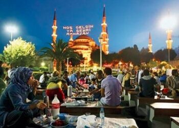 “روح رمضان: تجليات الشهر الفضيل في تركيا”