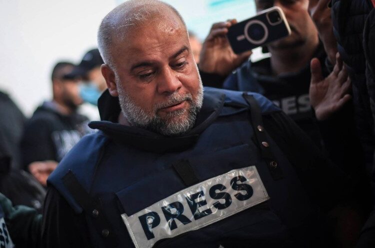 وصول الصحافي الفلسطيني وائل الدحدوح من قطاع غزة إلى مصر