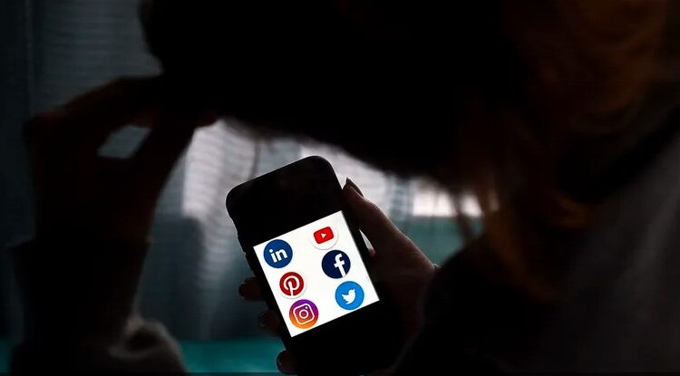 أكثر من 5 مليارات يستخدمون وسائل التواصل الاجتماعي 1 أكثر من 5 مليارات يستخدمون وسائل التواصل الاجتماعي