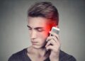 استخدام جوالك لمدة ساعتين يومياً يهدد صحتك.. ماذا يحدث؟