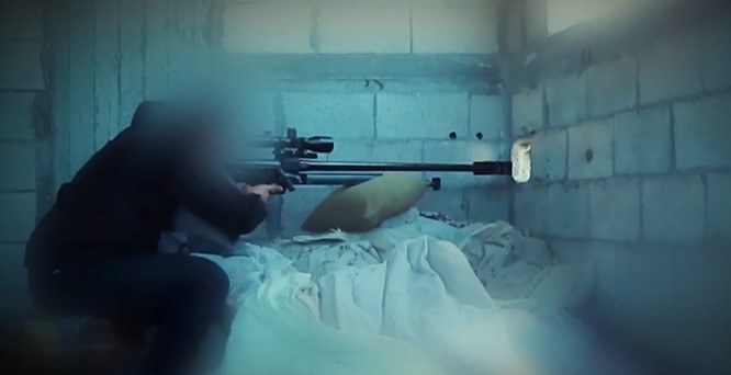 كان مسؤولا عن اقتحام "الشفاء".. القسام تنشر صورا لتتبع ضابط إسرائيلي قبل قنصه 1 كان مسؤولا عن اقتحام “الشفاء”.. القسام تنشر صورا لتتبع ضابط إسرائيلي قبل قنصه