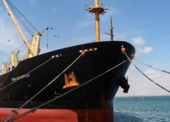 توتر مستمر.. 4 صواريخ حوثية نحو خليج عدن والبحر الأحمر